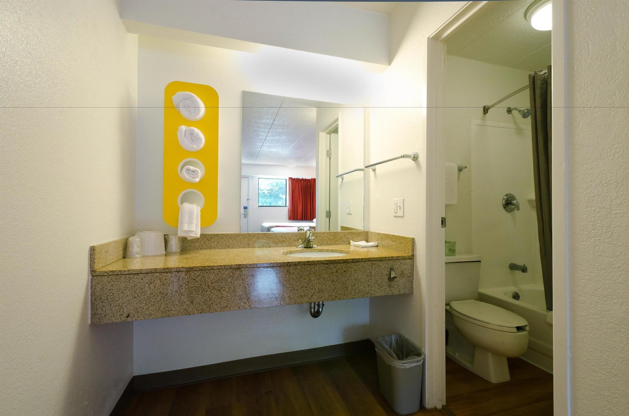 Motel 6-Gaithersburg, Dc - Washington Bagian luar foto